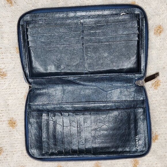 Chanel Diamond-quilted CC Caviar zip-around Wallet - Picture 4 of 9